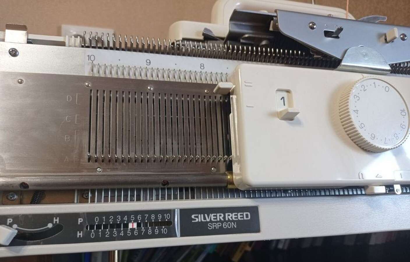 Вязальная машина Silver Reed SRP 60N