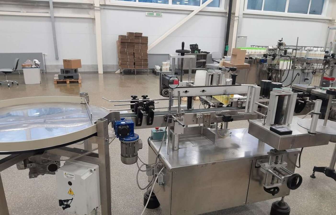 Линия разлива продукта, укупорки, этикетирования
