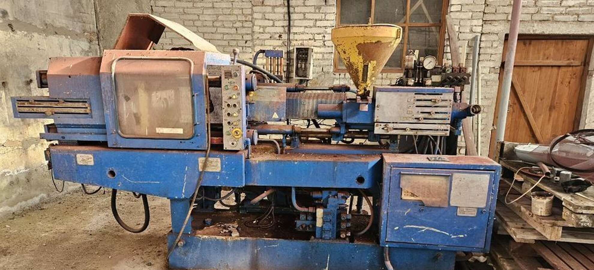 Термопластавтомат ДЕ3330.Ф1