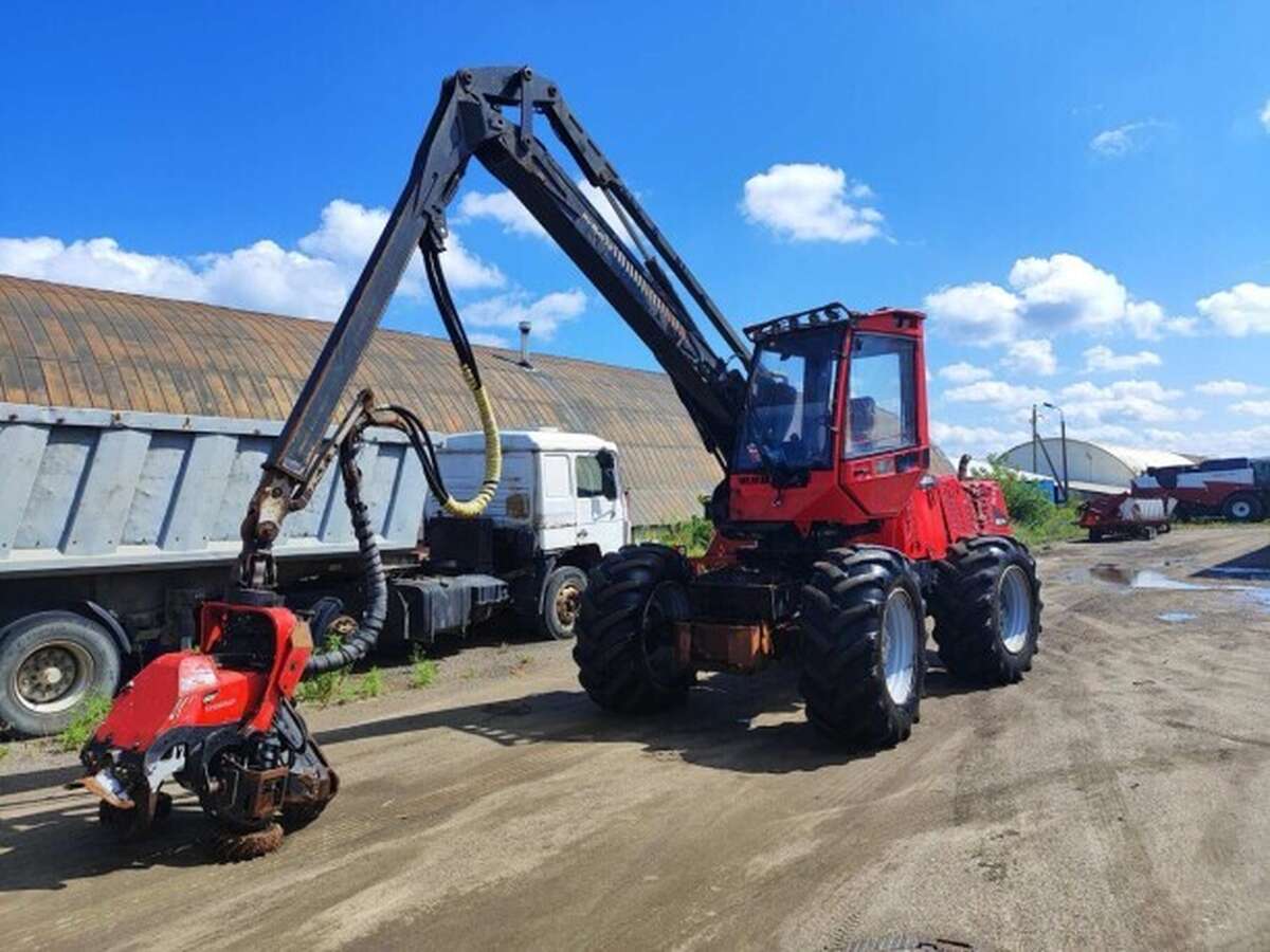 Харвестер Komatsu 901.4 с головкой 350.1