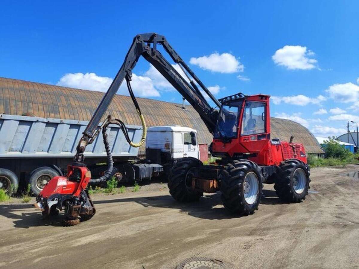 Харвестер Komatsu 901.4 с головкой 350.1