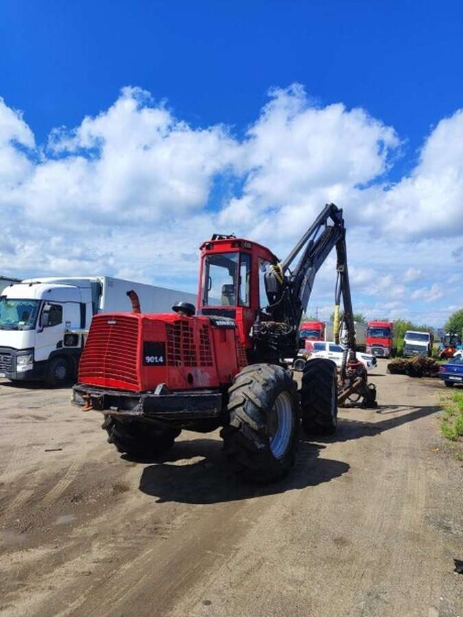 Харвестер Komatsu 901.4 с головкой 350.1