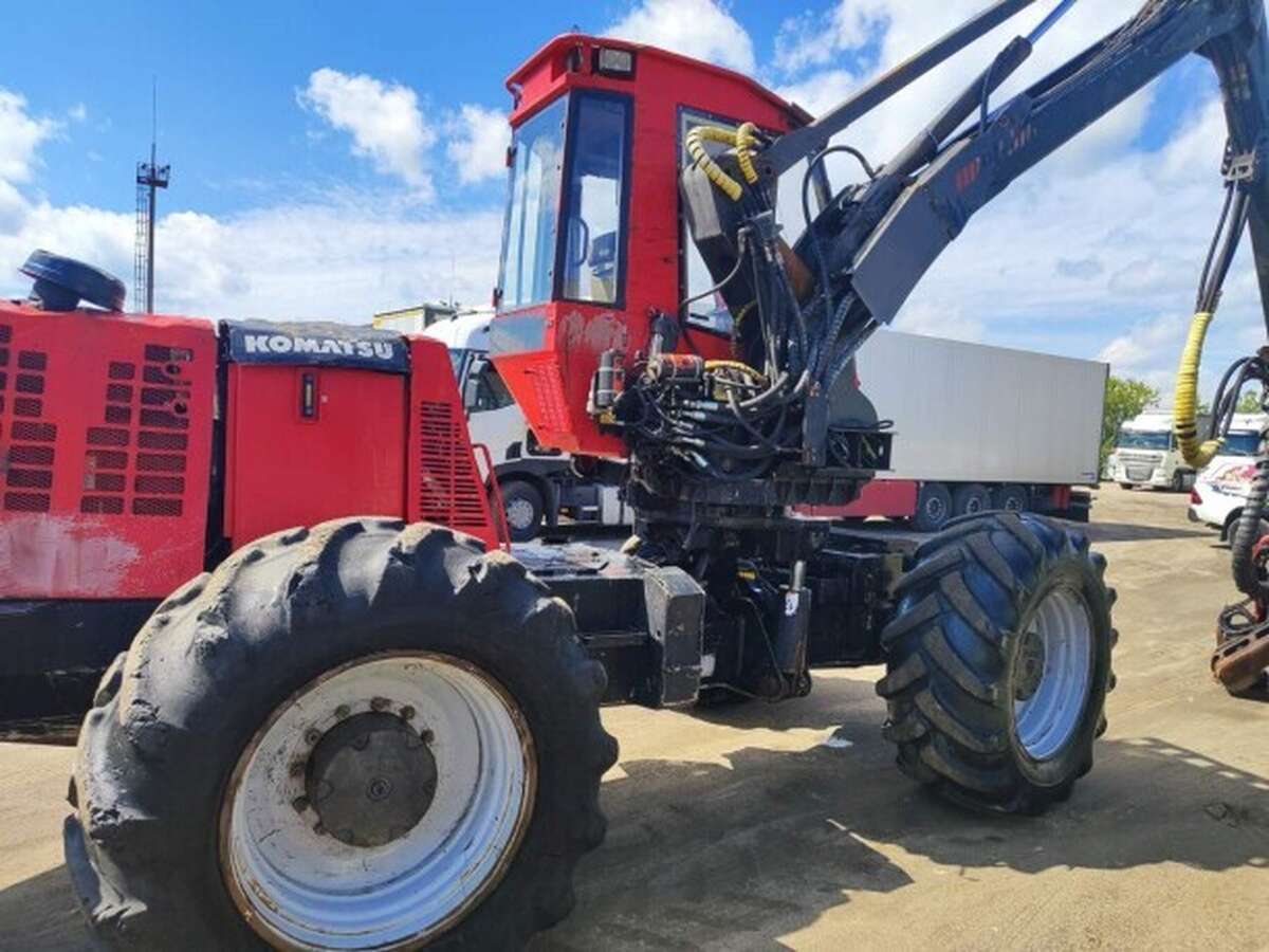 Харвестер Komatsu 901.4 с головкой 350.1