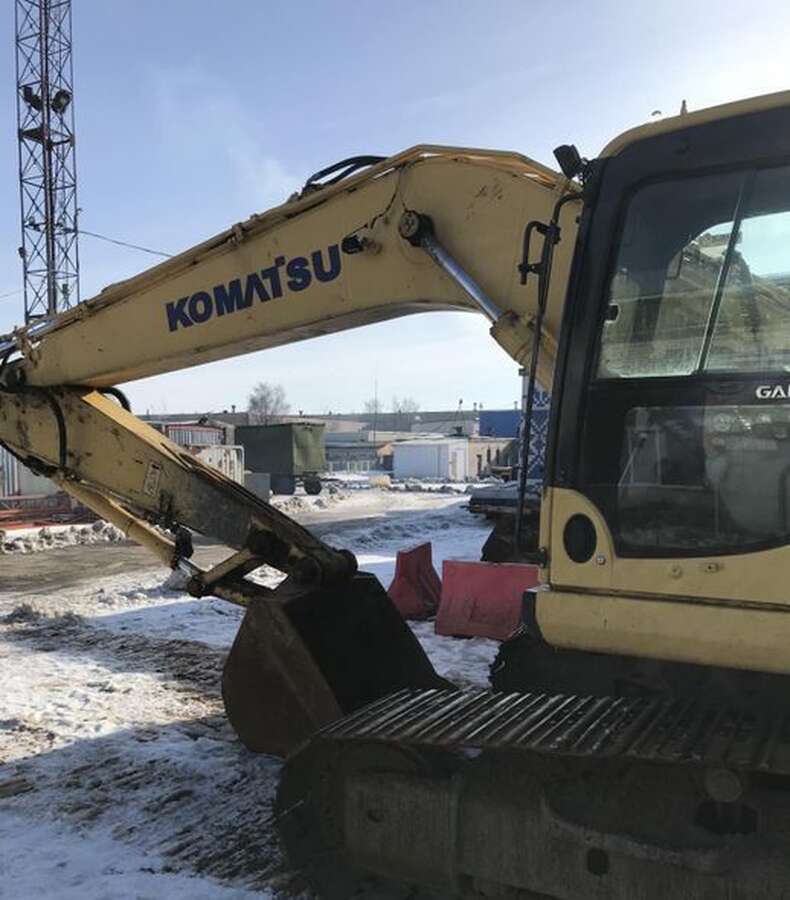 Экскаватор Komatsu PC210 LC