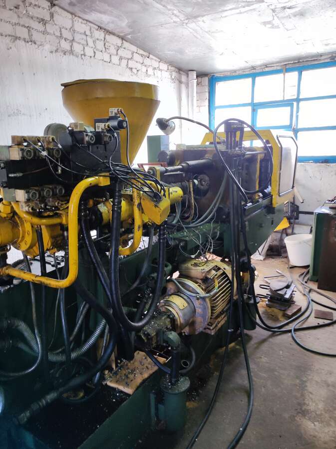 Термопластавтомат ДЕ330 Ф1 (3)