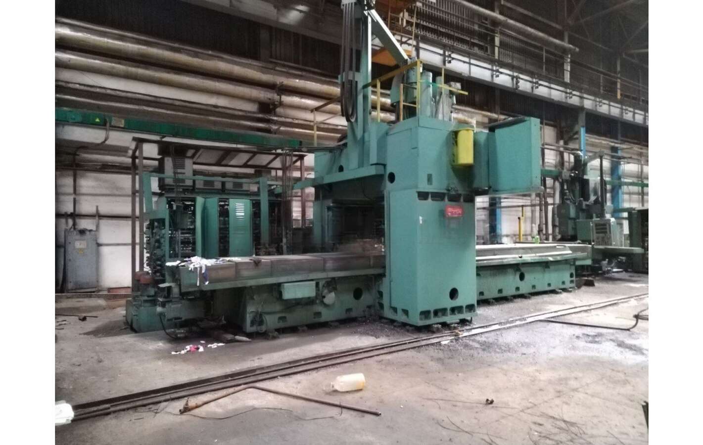 Станок продольный фрезерно-расточный 6М610Ф11-20