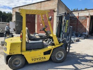 Вилочный погрузчик Toyota FD25, 1989 г.в.