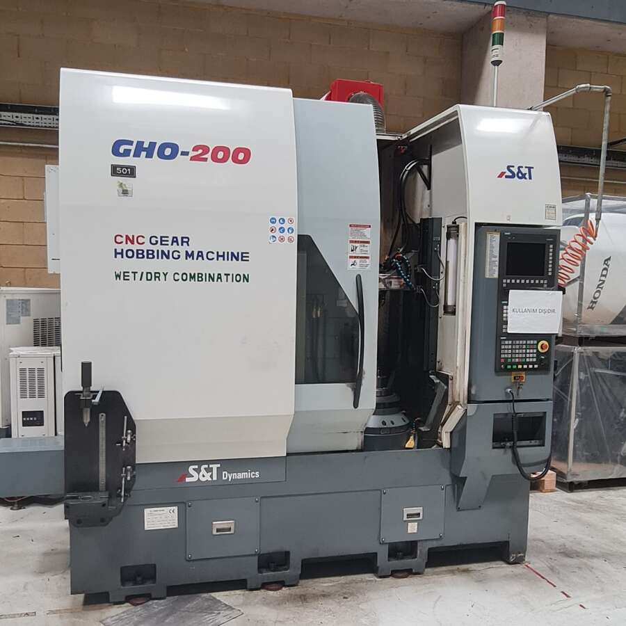 Зубофрезерный станок S&T Dynamics GHO-200