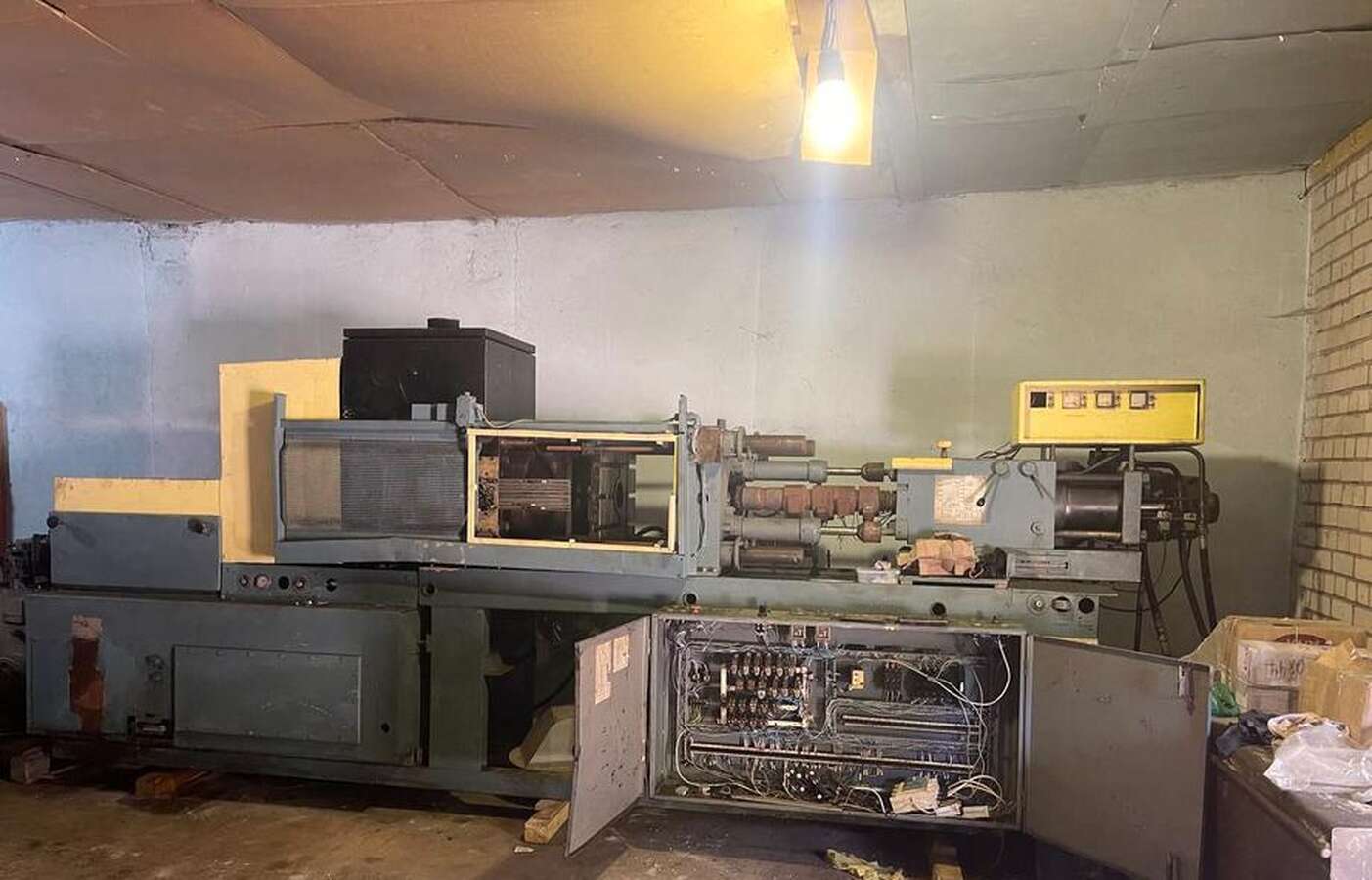 Термопластавтомат Kuasi 410/160
