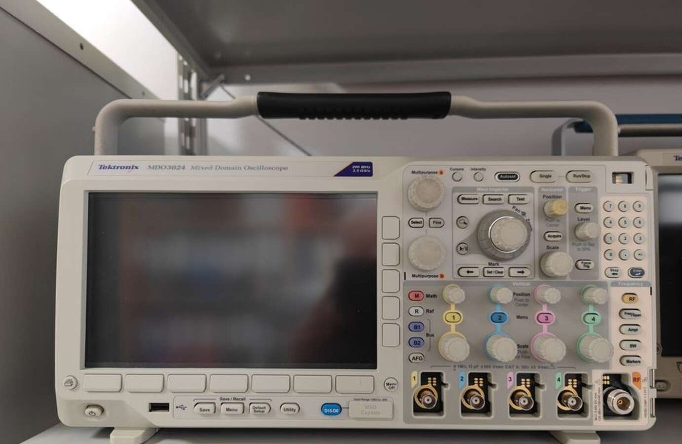 Осциллограф Tektronix MDO3024