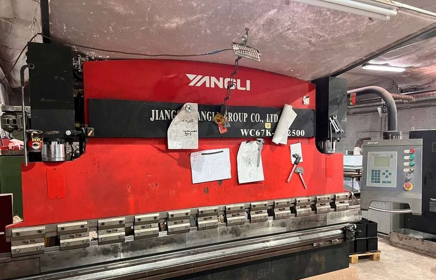 Листогибочный пресс WC67K/2500 с ЧПУ