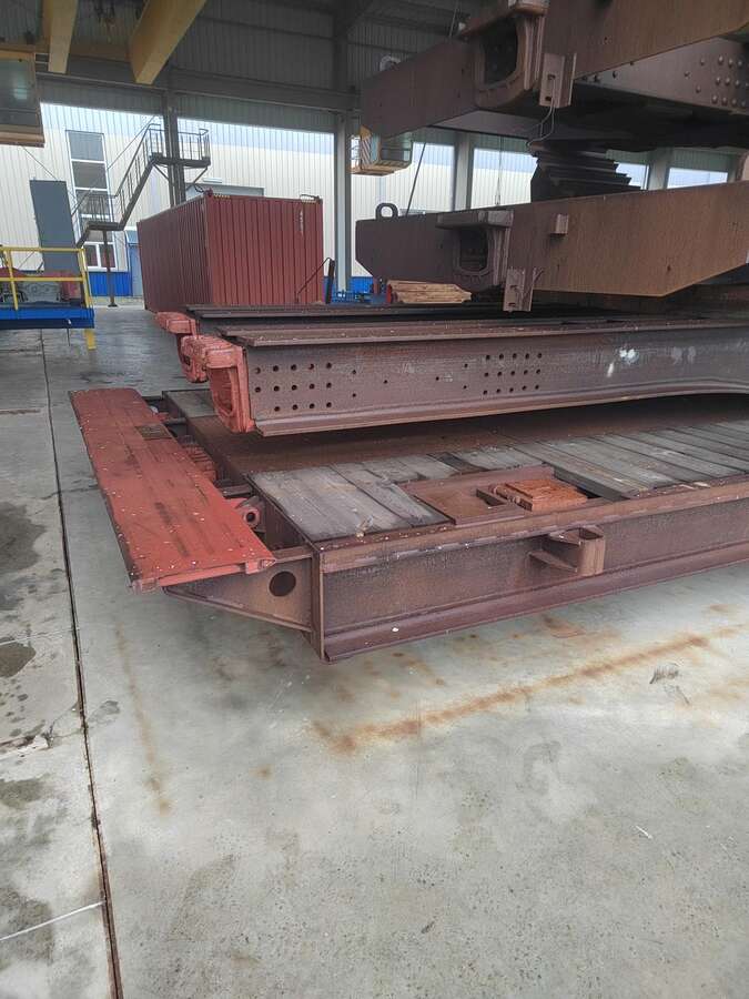 Балка хребтовая и рама вагона