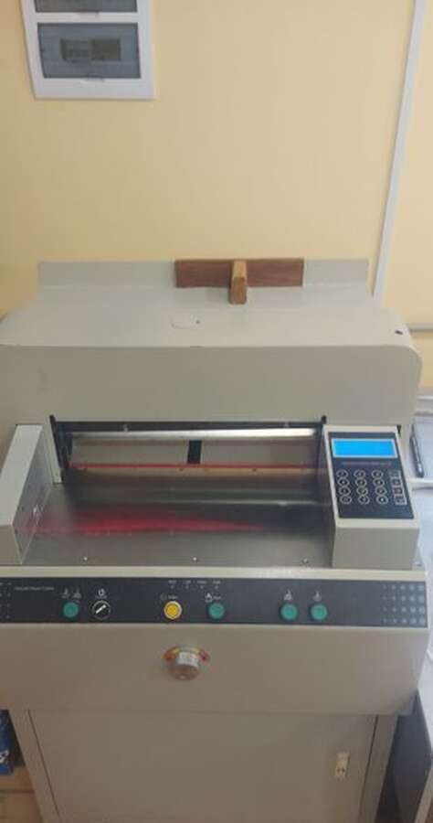 Бумагорезательная машина Boway BW-520V