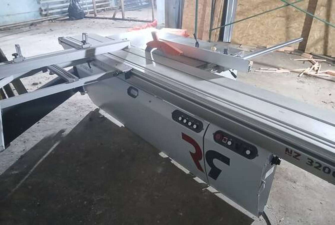 Форматно-раскроечный станок Robland NZ 3200