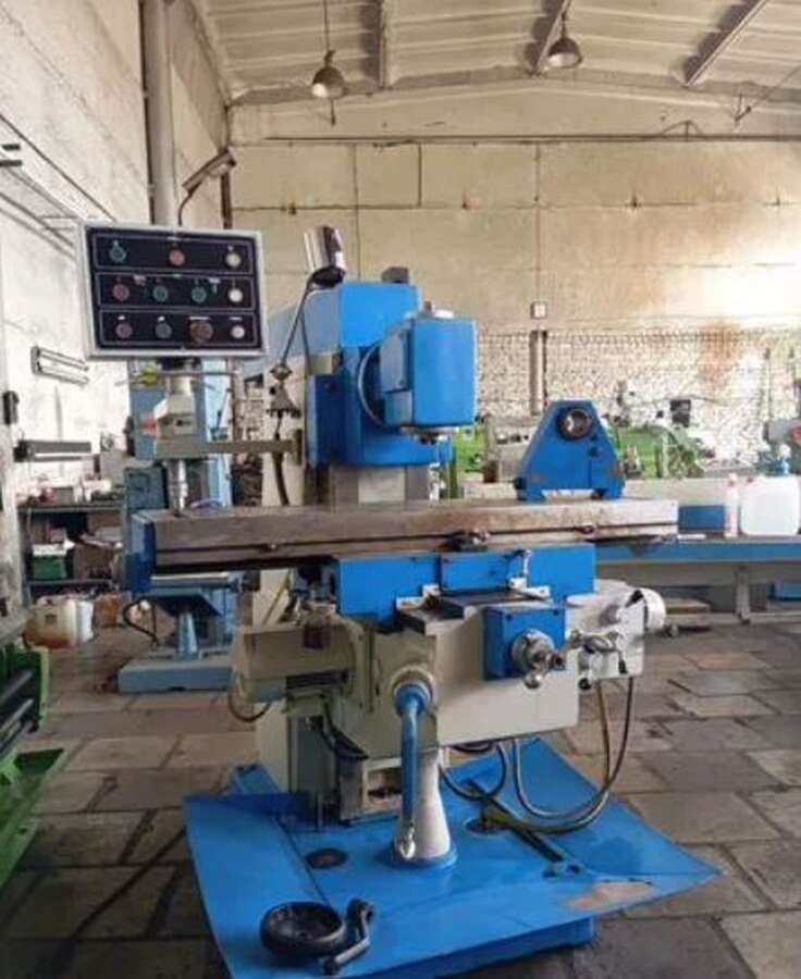 Станок горизонтально-фрезерный XW6032A
