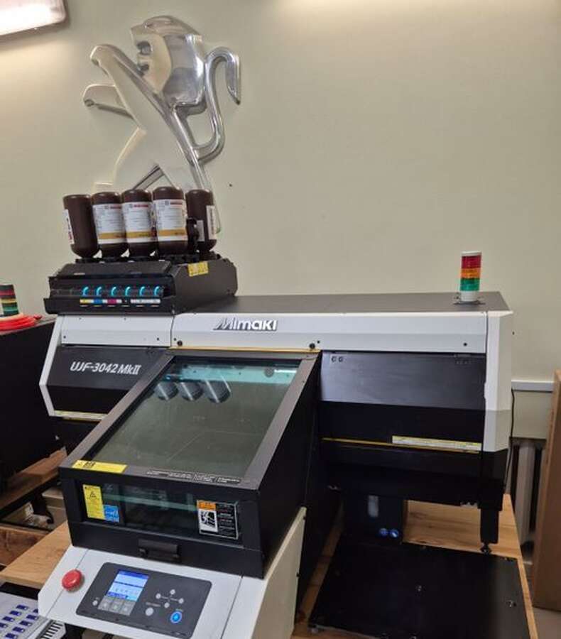УФ плоттер Mimaki UJF-3042MkII