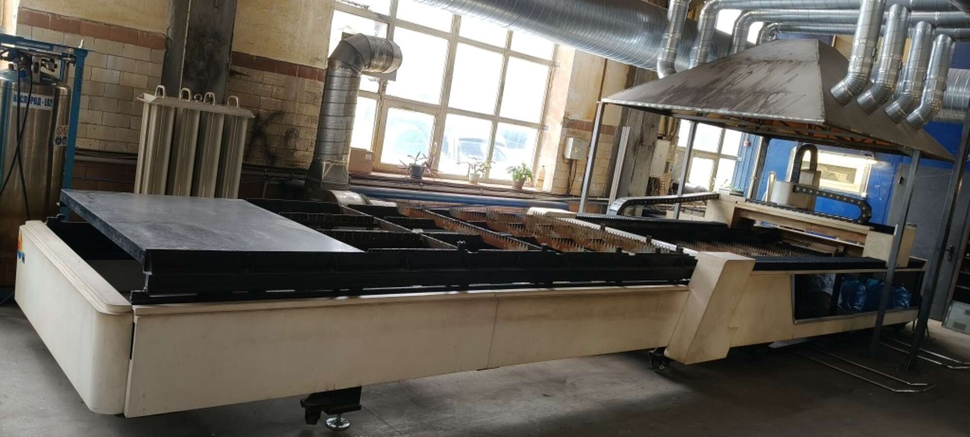 Станок лазерной резки по металлу Bodor P3015