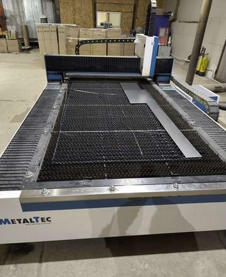 Лазерный станок для резки металла MetalTec 1530S
