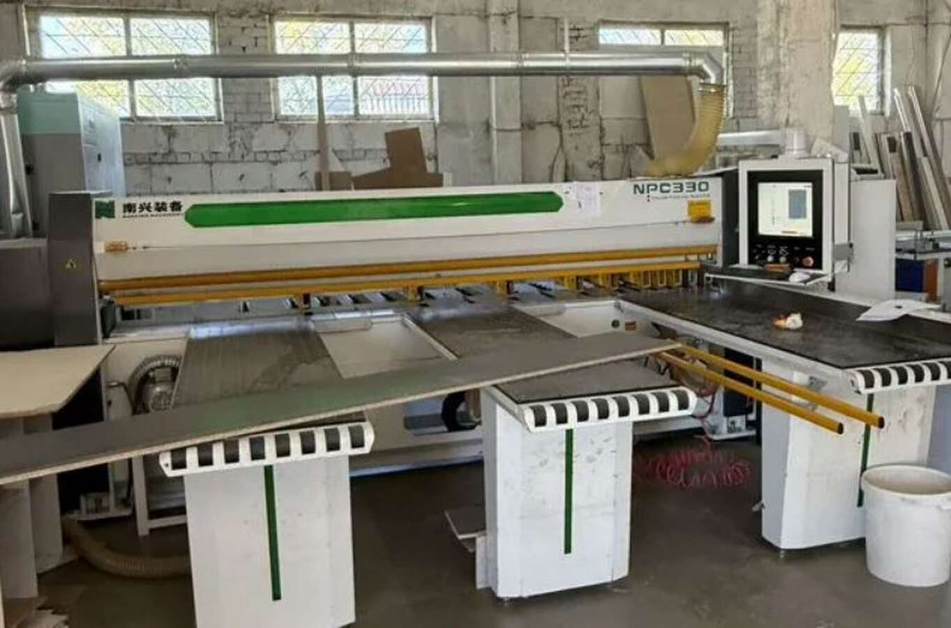 Форматно-раскроечный центр Nanxing NPC 330 с ЧПУ