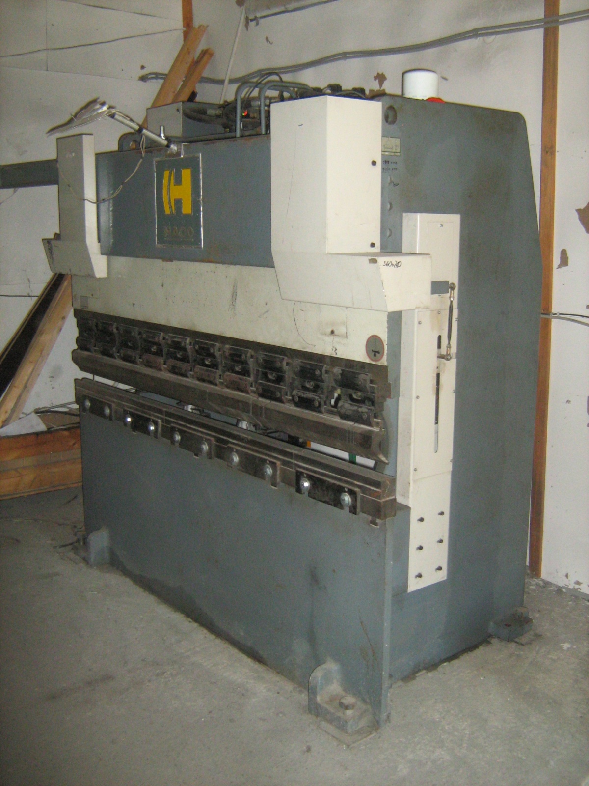 Листогиб с ЧПУ 2000мм, 40 тн HACO