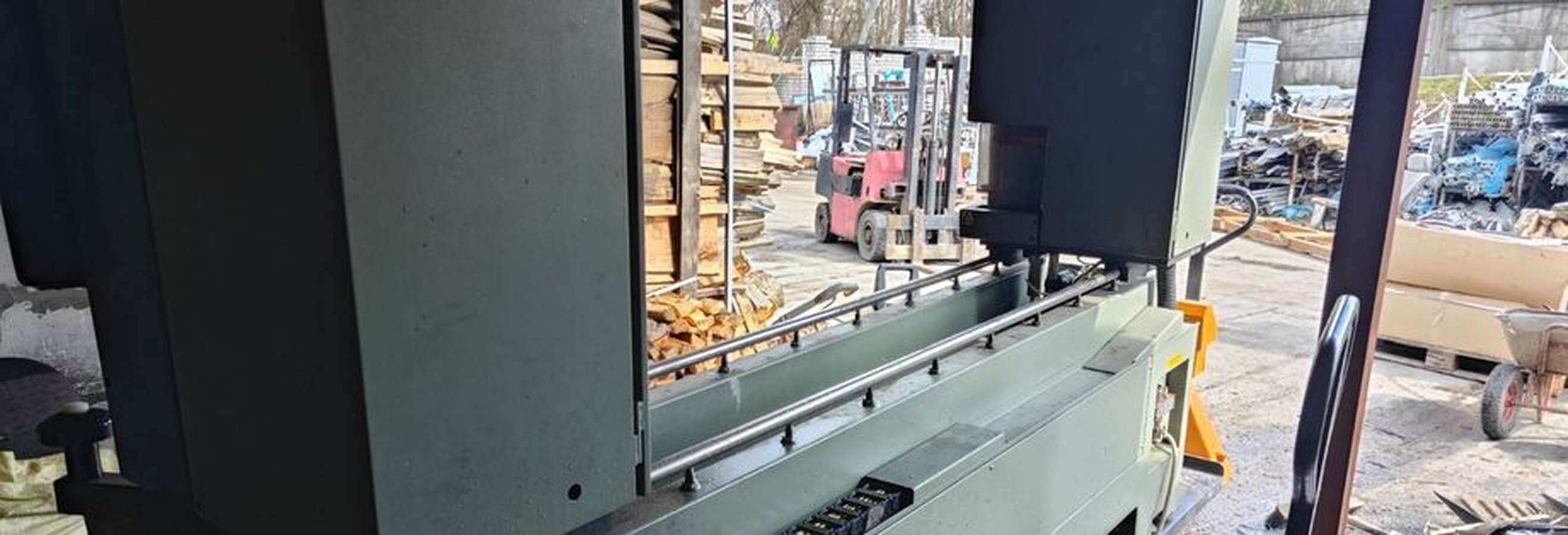 Станок для производства окон ПВХ ALUMA PRESSTA EISELE 520 NL
