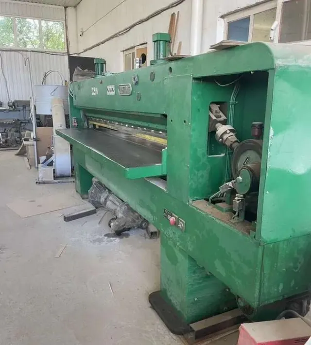 Ножницы гильотинные для шпона Josting