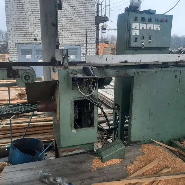 Станок для торцовки доски по длине WACO KS300V