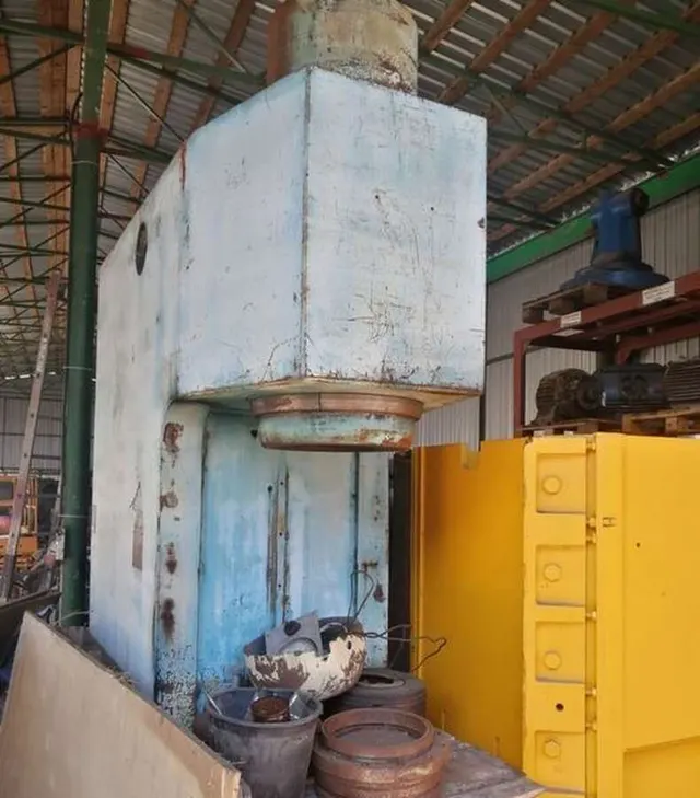 Пресс гидравлический П6334, 250 тонн
