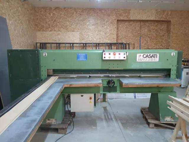 Гильотина для шпона Casati CIM 26