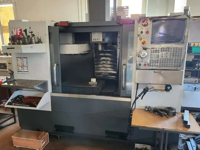 Обрабатывающий центр Haas VF-1 с ЧПУ