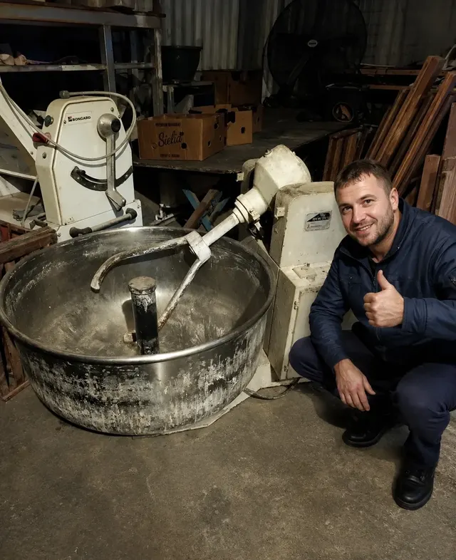 Тестомесильная машина HYM 220 S