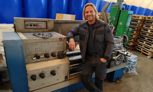 Универсальный токарный станок по металлу 16К20