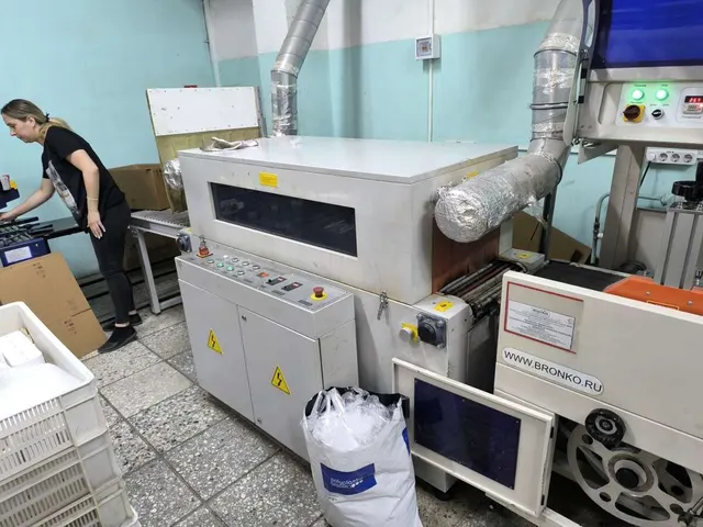 Термоусадочная машина Bronkomatic-550BF