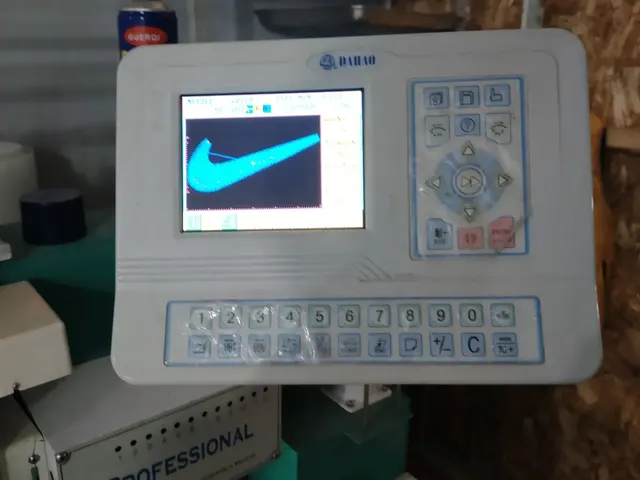 Вышивальная машина Professional