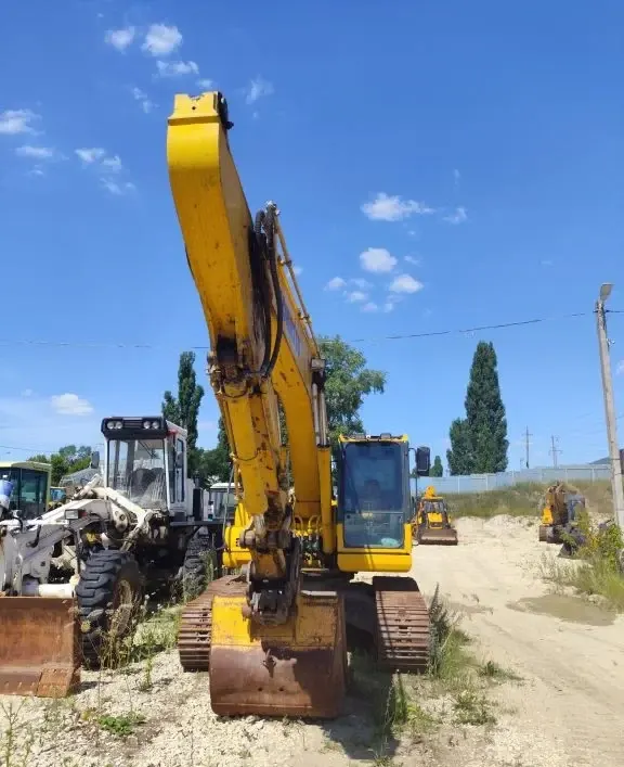 Экскаватор KOMATSU PC220-8MO
