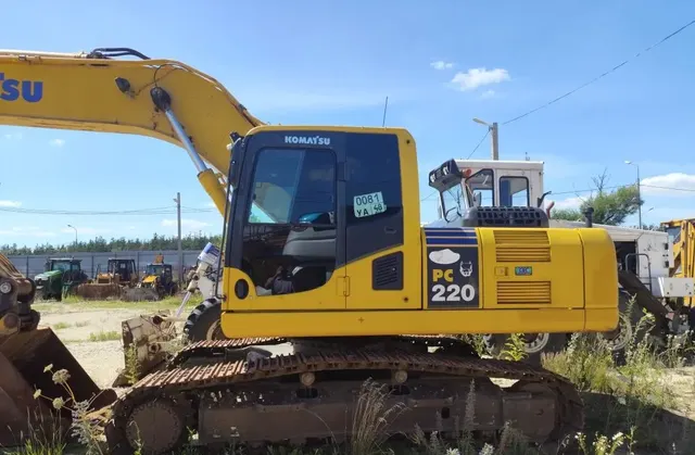 Экскаватор KOMATSU PC220-8MO