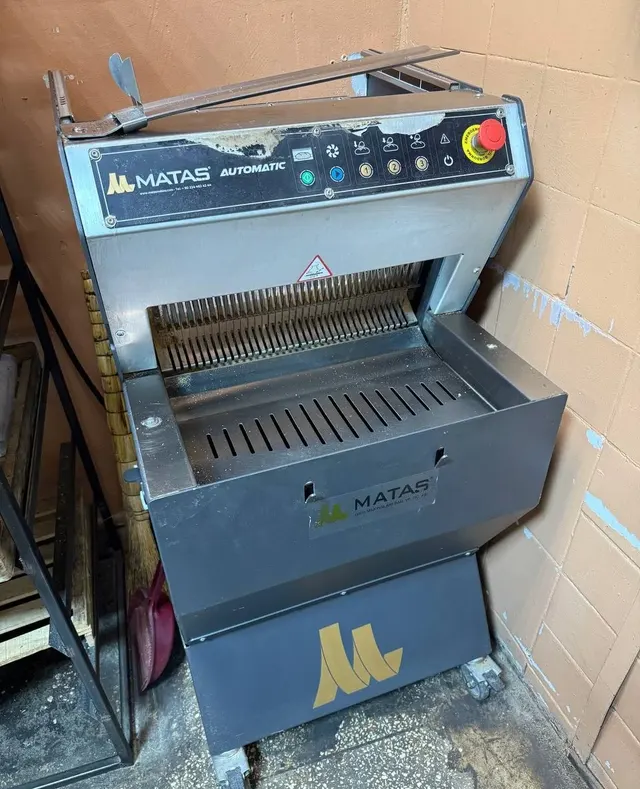 Автоматическая хлеборезка MATAS MAKINA EFE04
