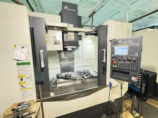 Обрабатывающий центр фрезерный VMC 60C с ЧПУ