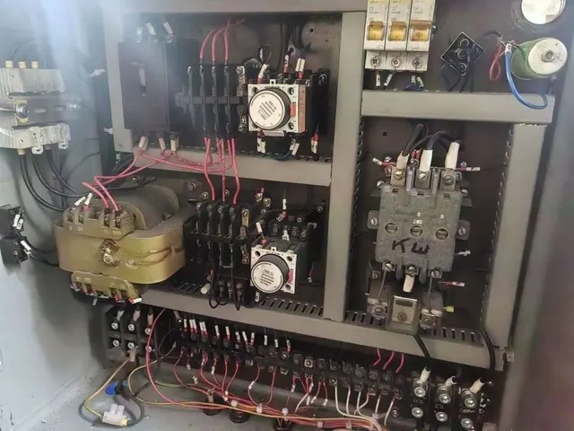 Станок токарно-винторезный 1М63 РМЦ 2800