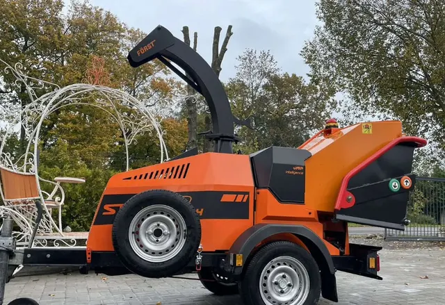 Измельчитель веток дробилка Forst ST6D 2022г.в.