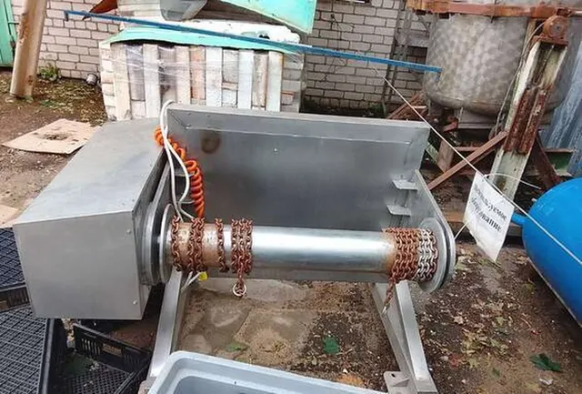 Шкуросьемная вертикальная машина