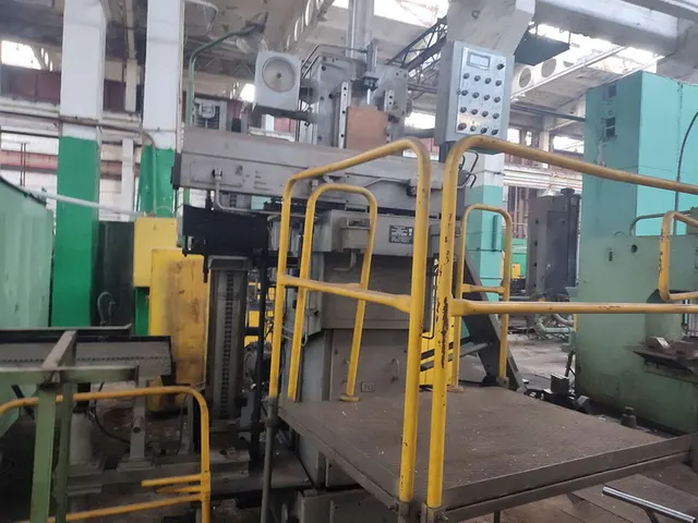 Станок вертикально-протяжной МП7А612-070