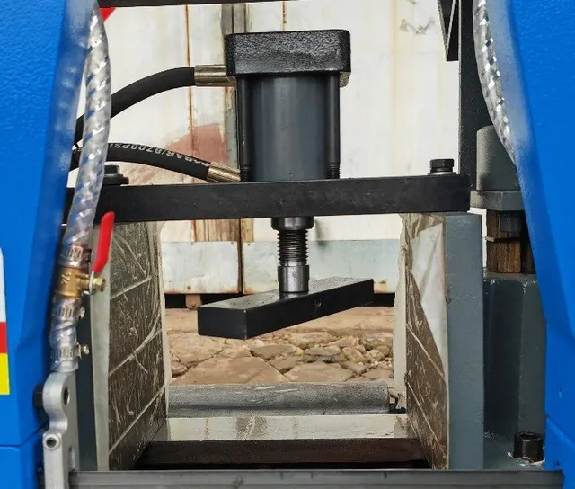 MetalTec MBS 530 СА автоматический колонный ленточнопильный станок