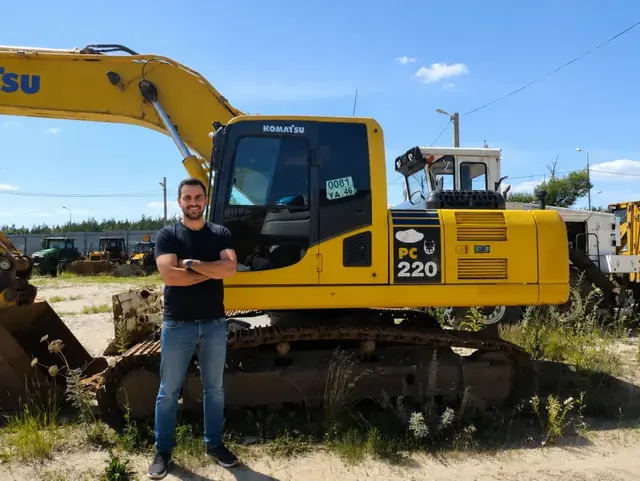 Экскаватор KOMATSU PC220-8MO