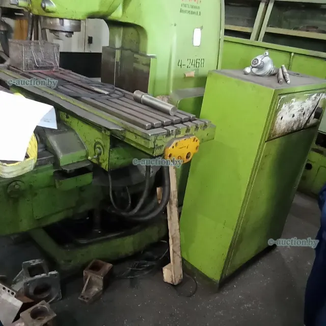Станок консольно-фрезерный FSS-400