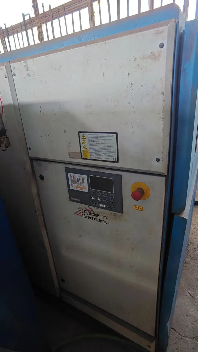 Компрессор воздушный Kraftman Vega 90-08