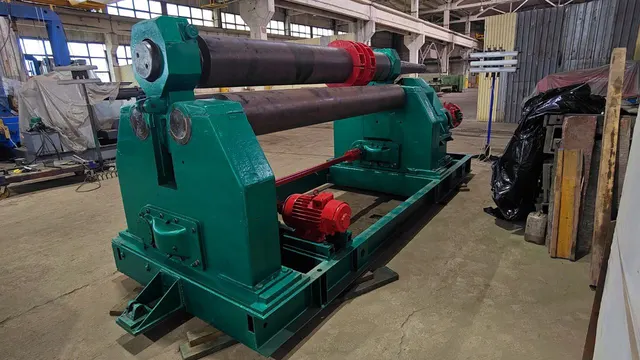 Трехвалковый станок, вальцы Strojarne Piesok XZM 3000/25