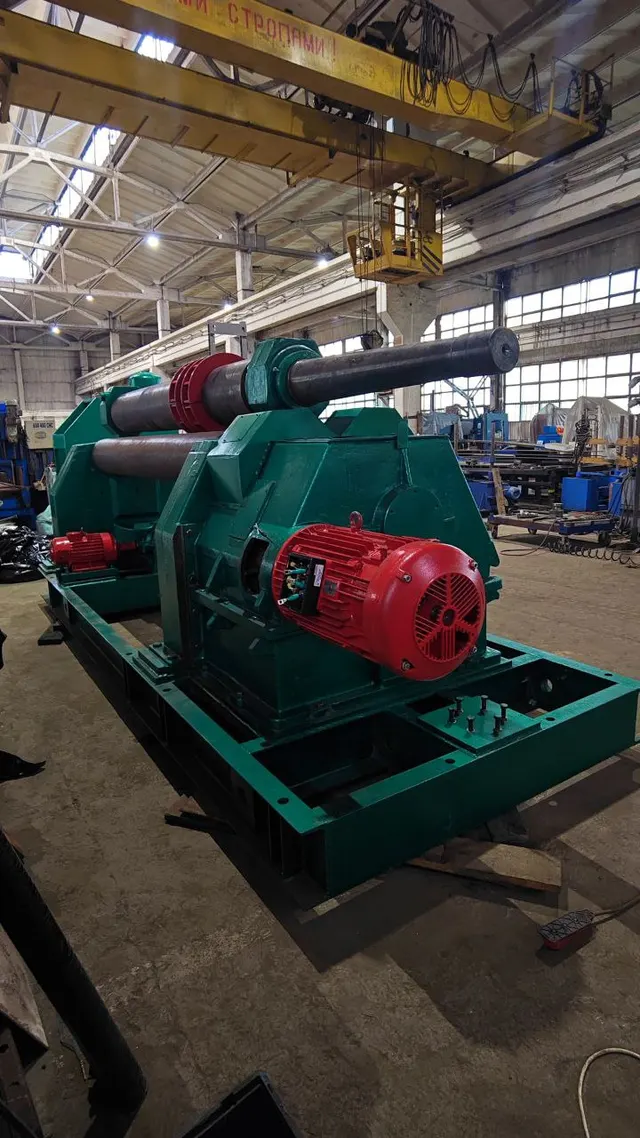 Трехвалковый станок, вальцы Strojarne Piesok XZM 3000/25