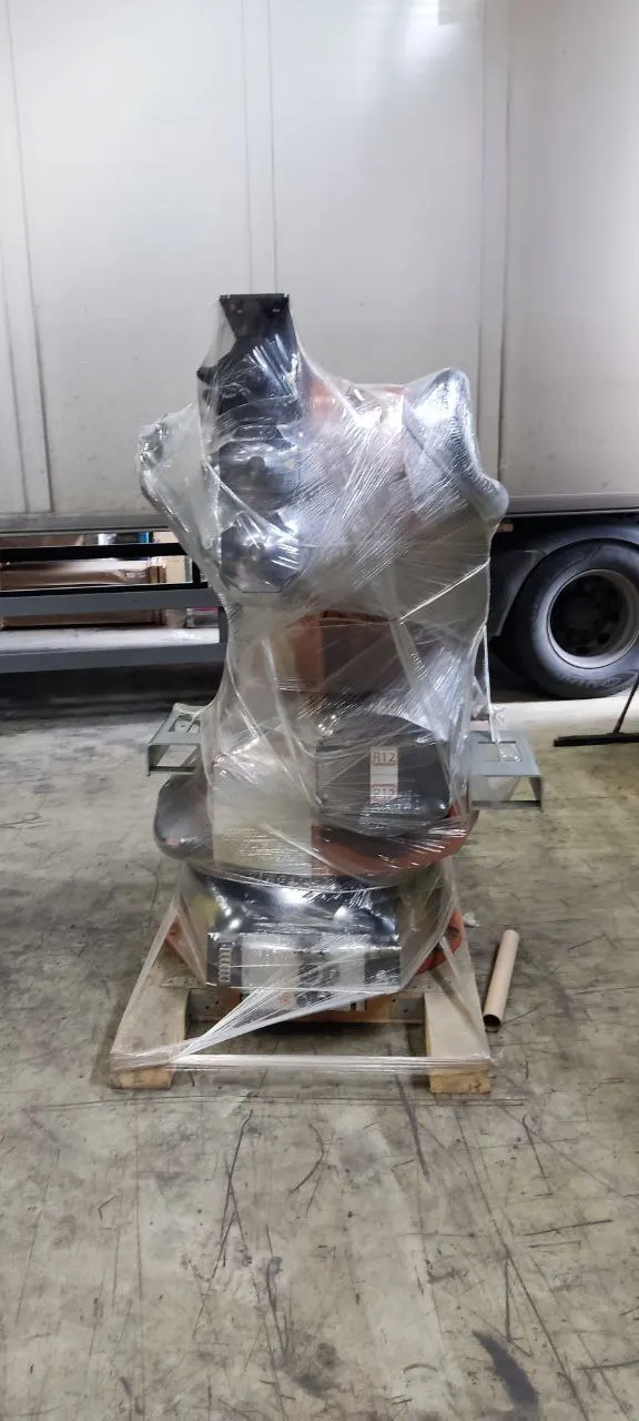 KR 210 L150-2 2000 (R10) робот манипулятор