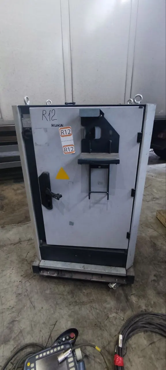 KR 210 L150-2 2000 (R10) робот манипулятор